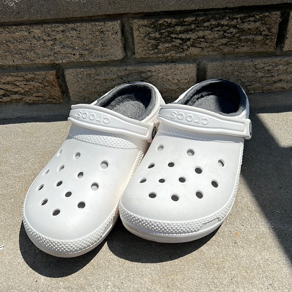 White fur-lined Cros